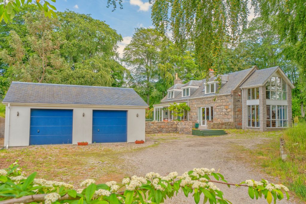 Property photo 2 of 30