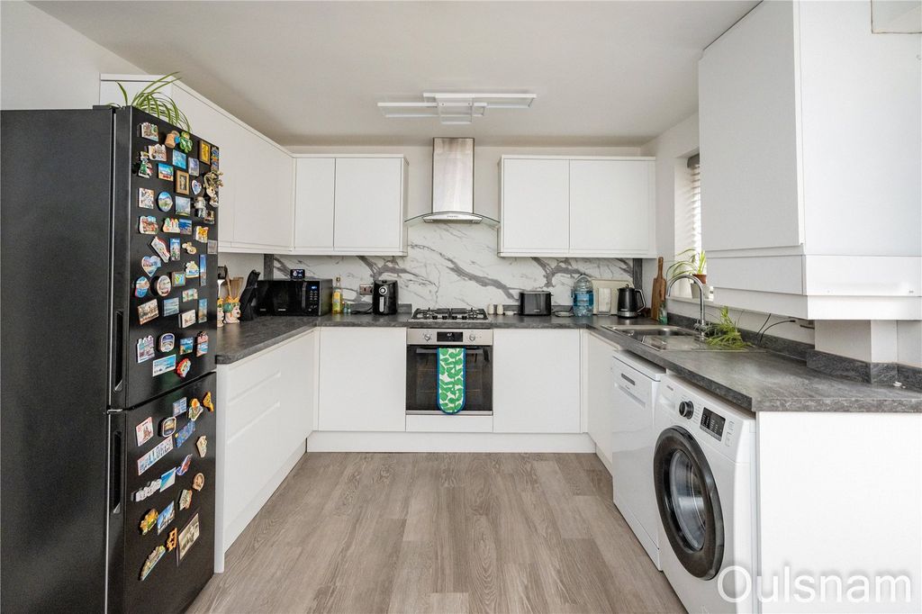 Property photo 2 of 16 Picture No. 15