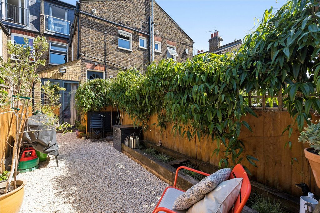 Property photo 2 of 10 Picture No. 11