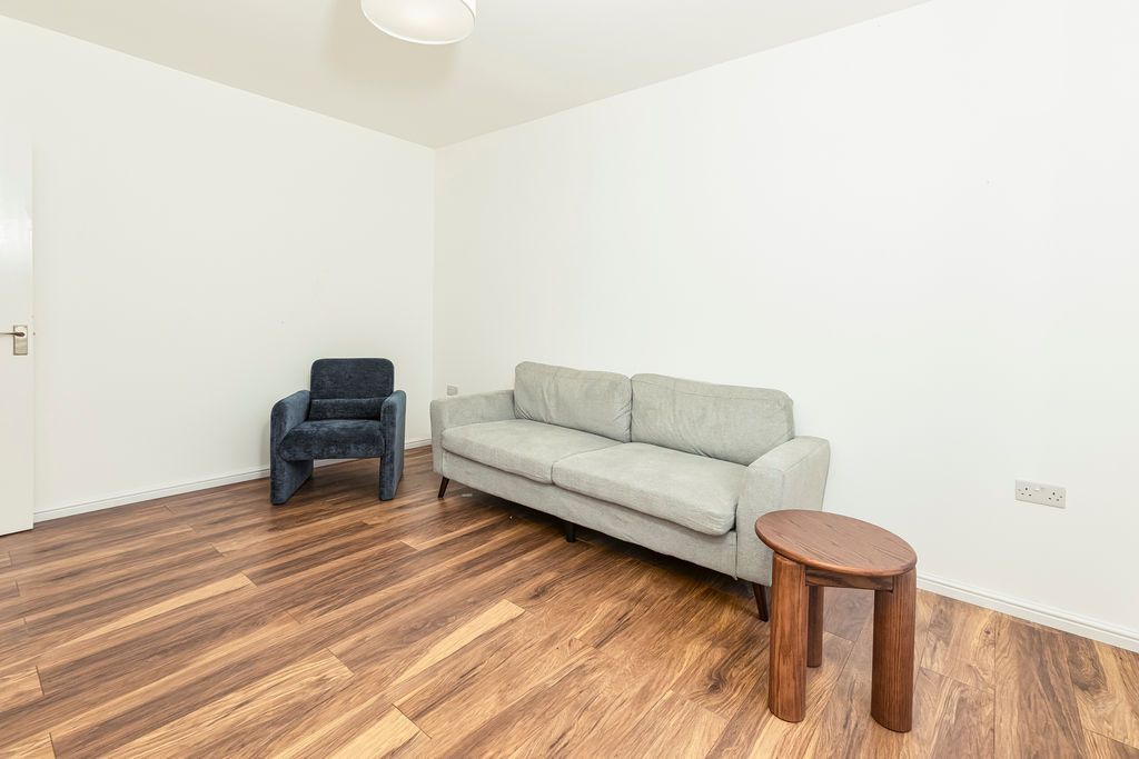 Property photo 3 of 26