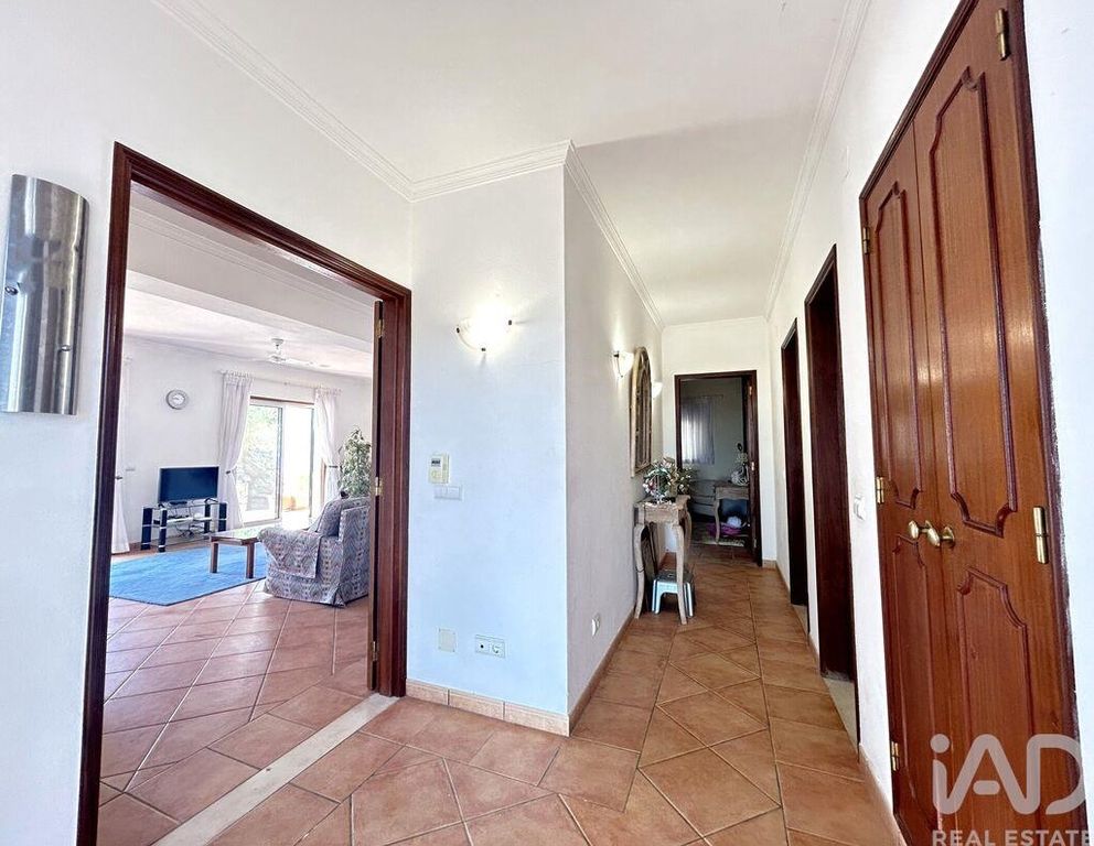 Property photo 3 of 33