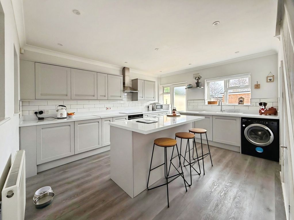 Property photo 2 of 11 Photo 11