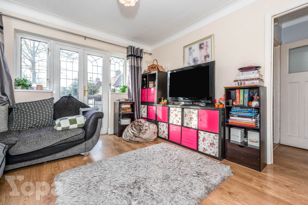 Property photo 2 of 18 Photo #2