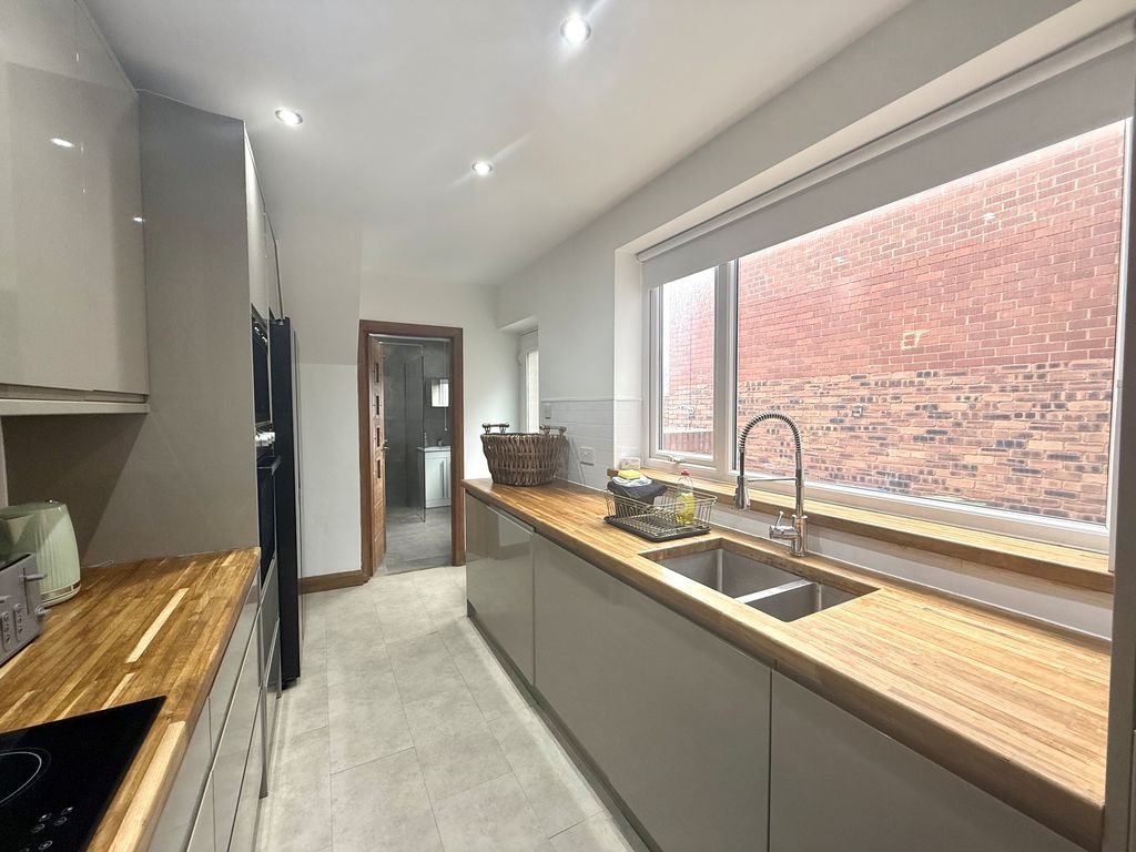 Property photo 2 of 11 Photo 7