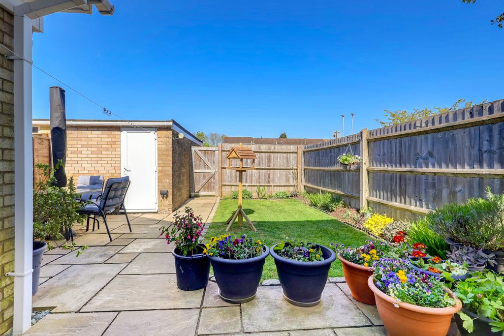 Property photo 2 of 19 Picture No. 27