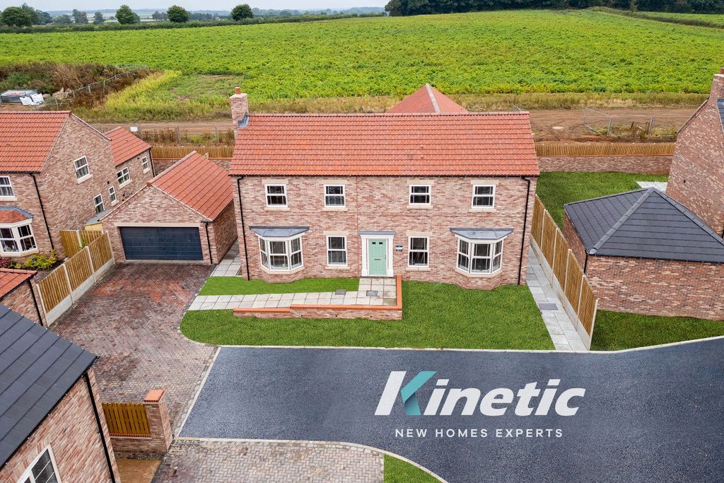 Property photo 1 of 28 4121961