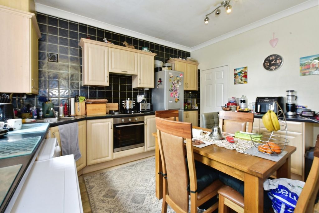 Property photo 2 of 16 Pbox-Img.Jpg