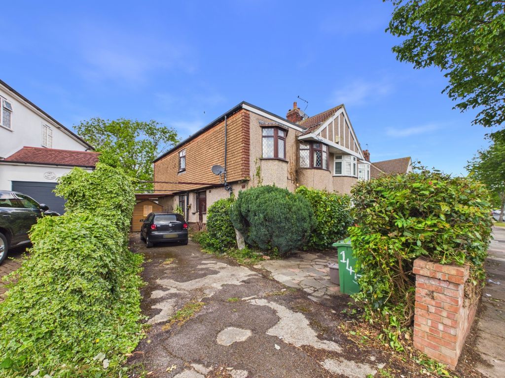 Property photo 2 of 18 4076693