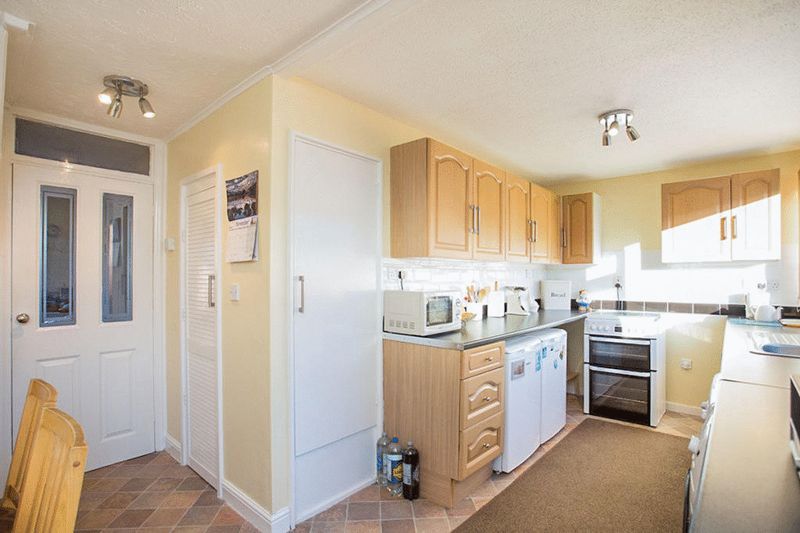 Property photo 2 of 7 Photo 3