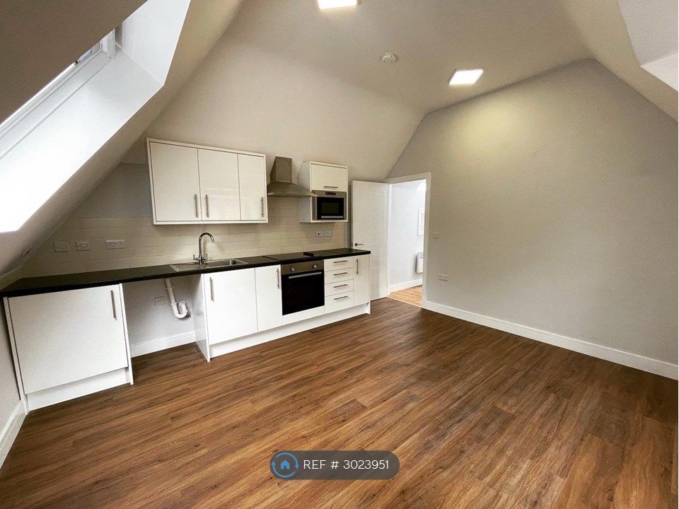 Property photo 2 of 10 Kitchen/Living Room