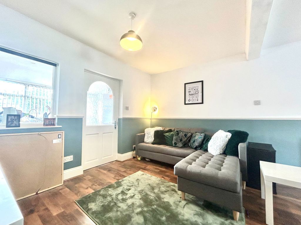 Property photo 2 of 14