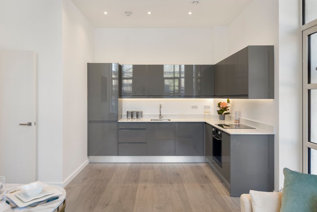 Property photo 3 of 25