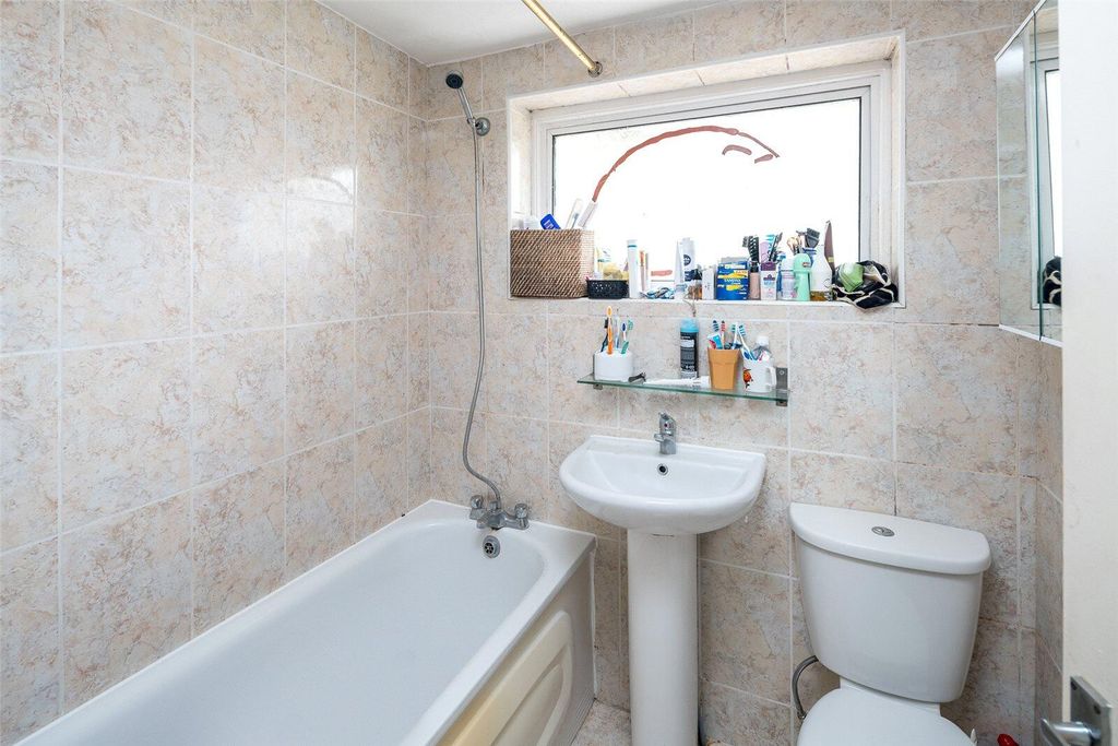 Property photo 3 of 12 Bathroom