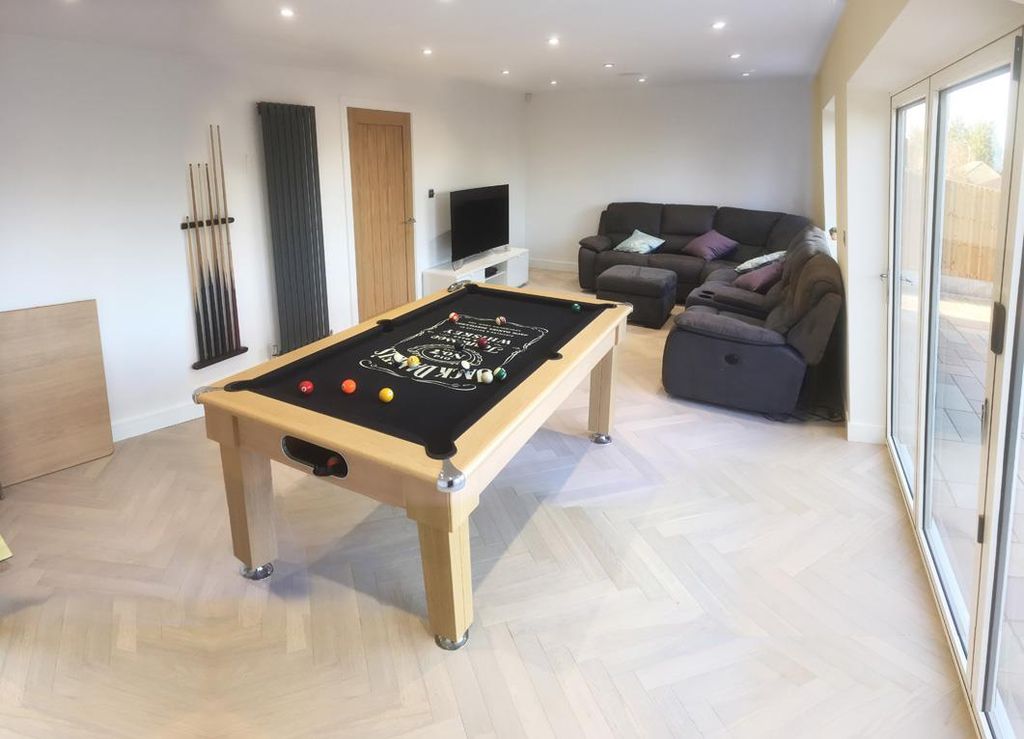 Property photo 3 of 11 m10.Jpg