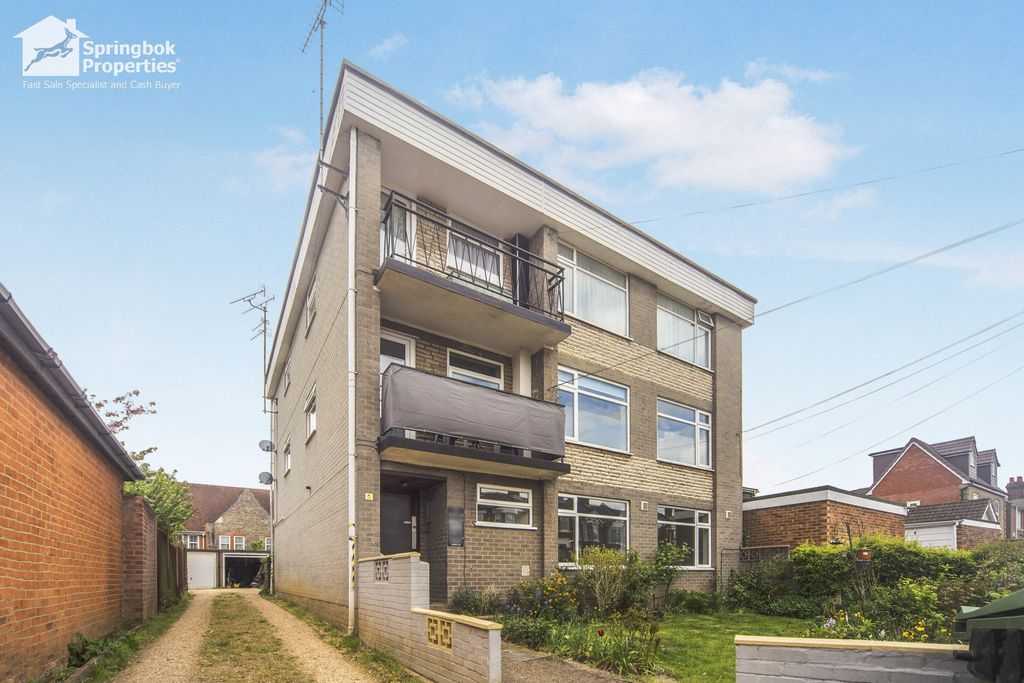 Property photo 1 of 9 Front View