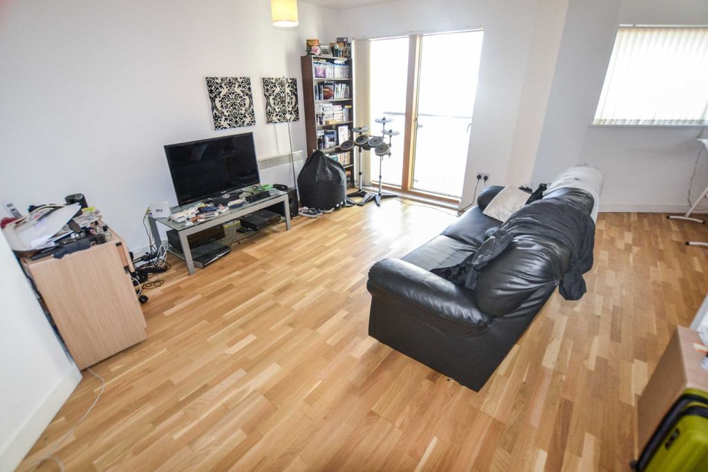 Property photo 2 of 11 Picture No. 01