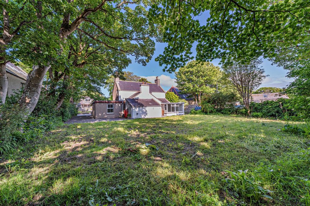 Property photo 3 of 28 Ferndale