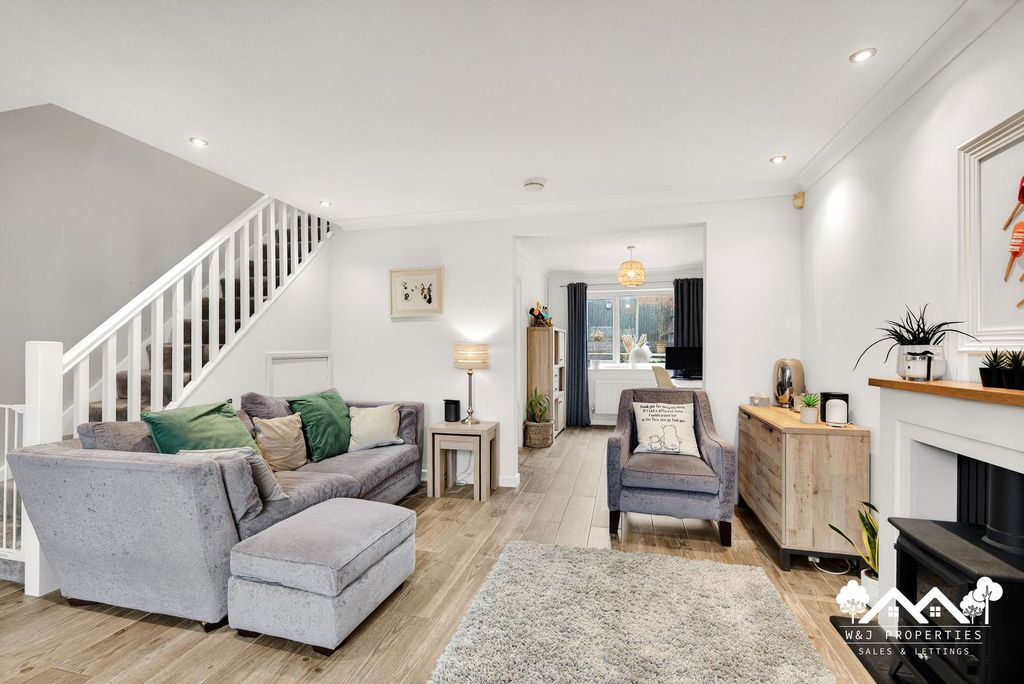 Property photo 3 of 25