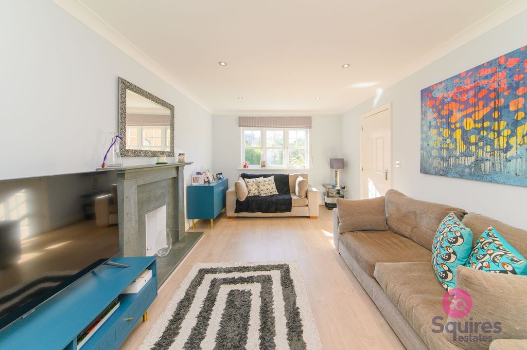 Property photo 2 of 21