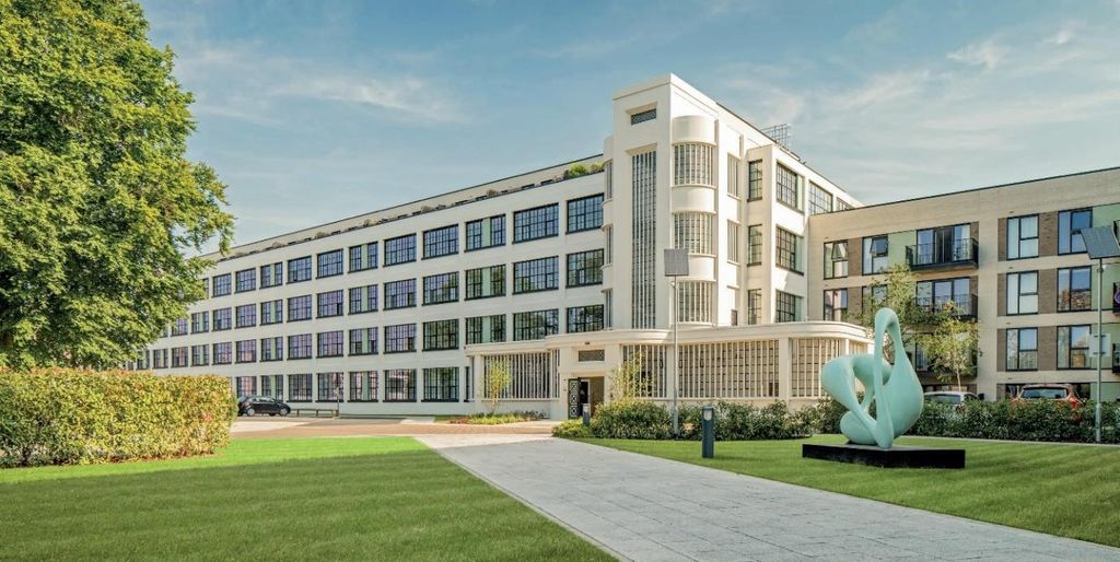 Property photo 1 of 20