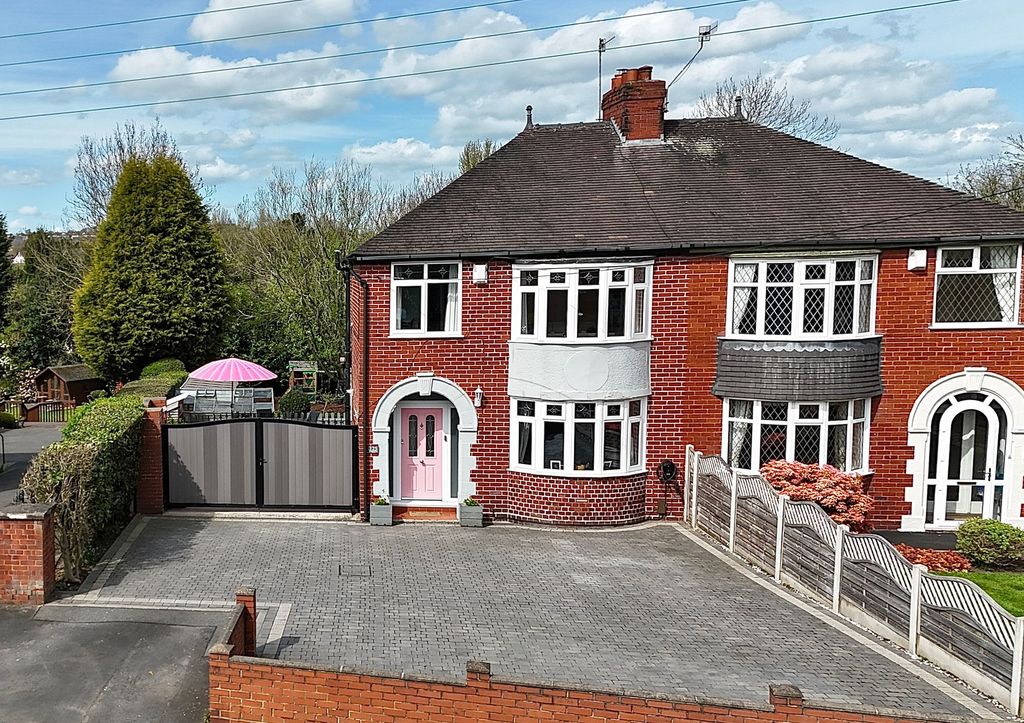 Property photo 1 of 27