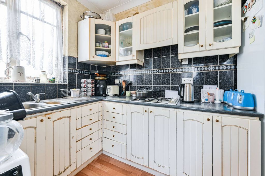 Property photo 1 of 4