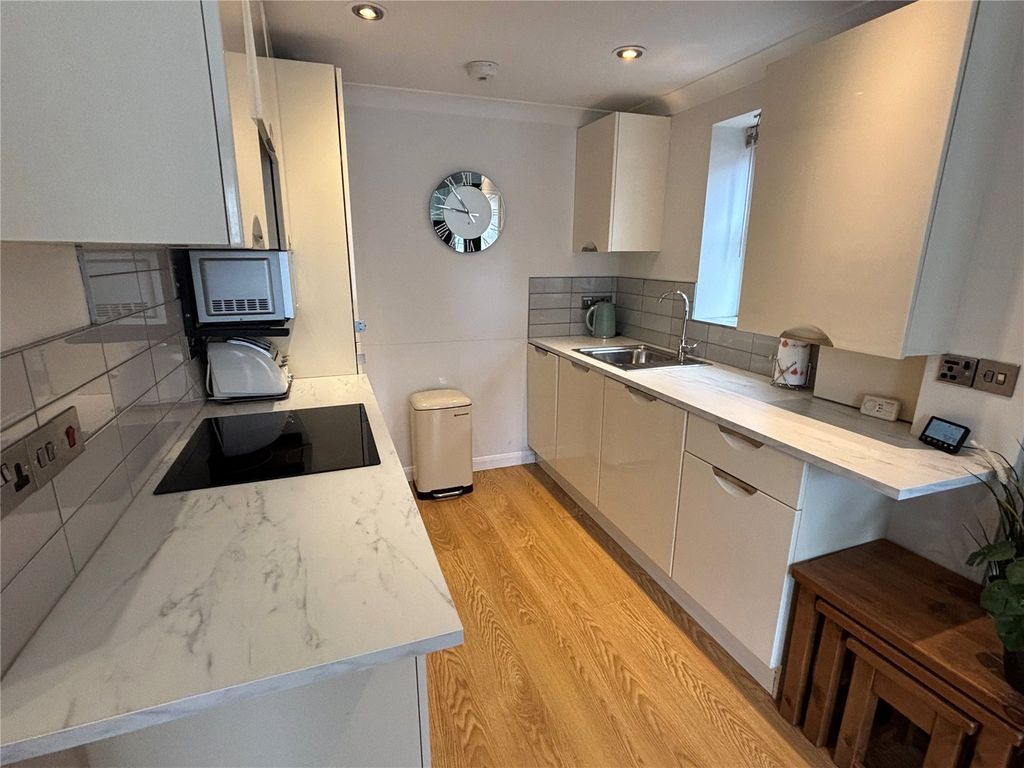 Property photo 3 of 8 Picture No. 08