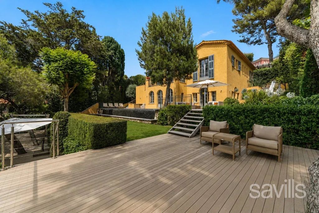 Property photo 1 of 24 Luxury Waterfront Villa For Sale In Saint-Jean-Cap-Ferrat