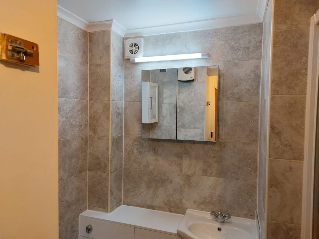 Property photo 3 of 5 Gallery