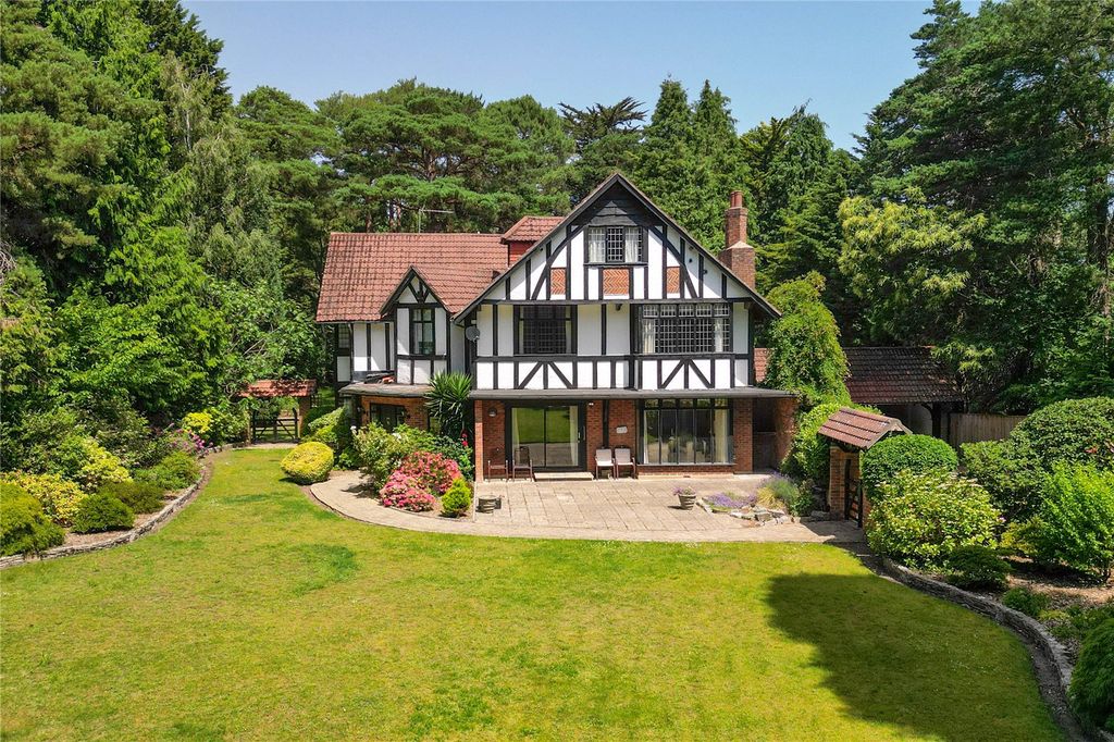 Property photo 2 of 32 Picture No. 53