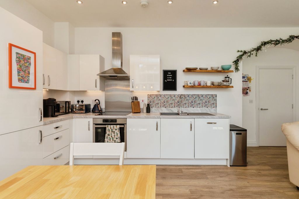 Additional image 4 of 2 bed flat for saleCaptains Garden, Bristol BS16