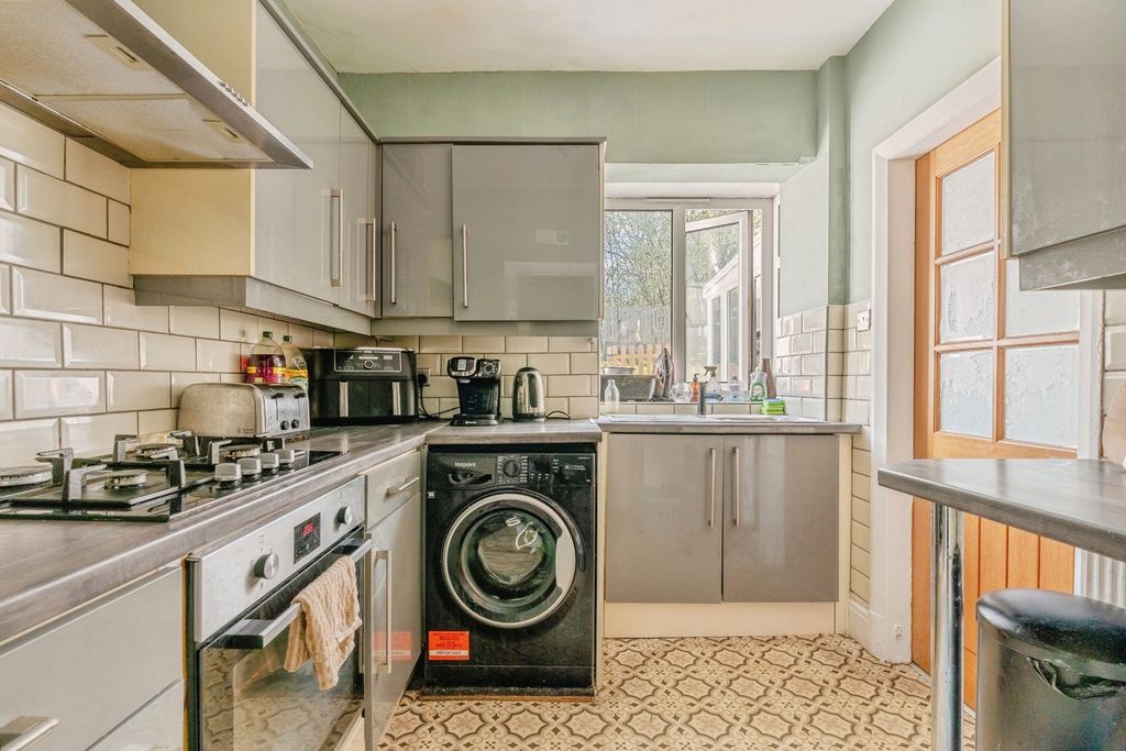 Property photo 3 of 22 Pbox-Img.Jpg