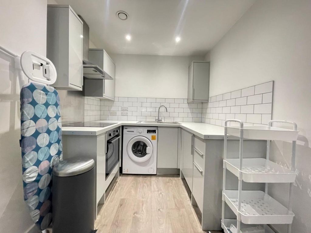 Property photo 1 of 8 4701260