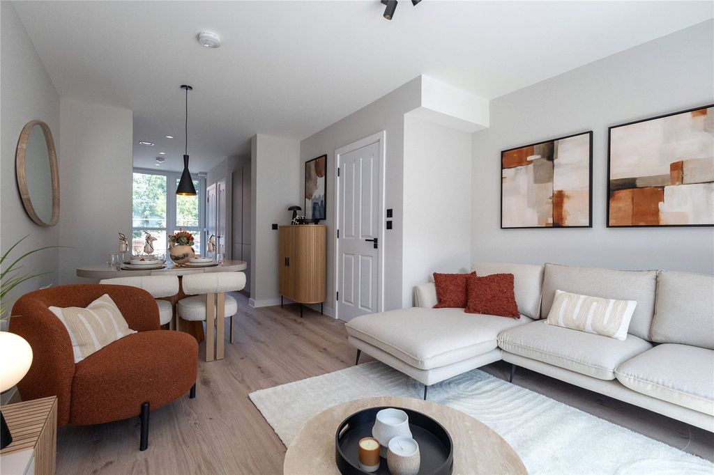 Property photo 2 of 16 Picture No. 18