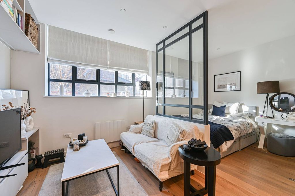 Property photo 3 of 16