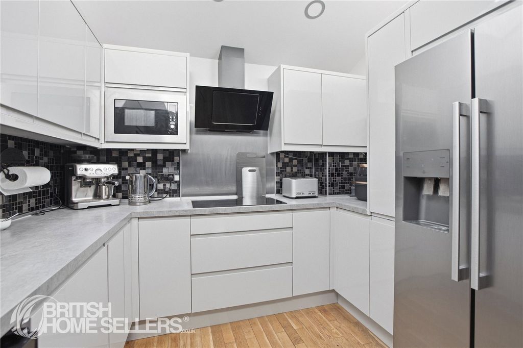 Property photo 2 of 15 Picture No. 63