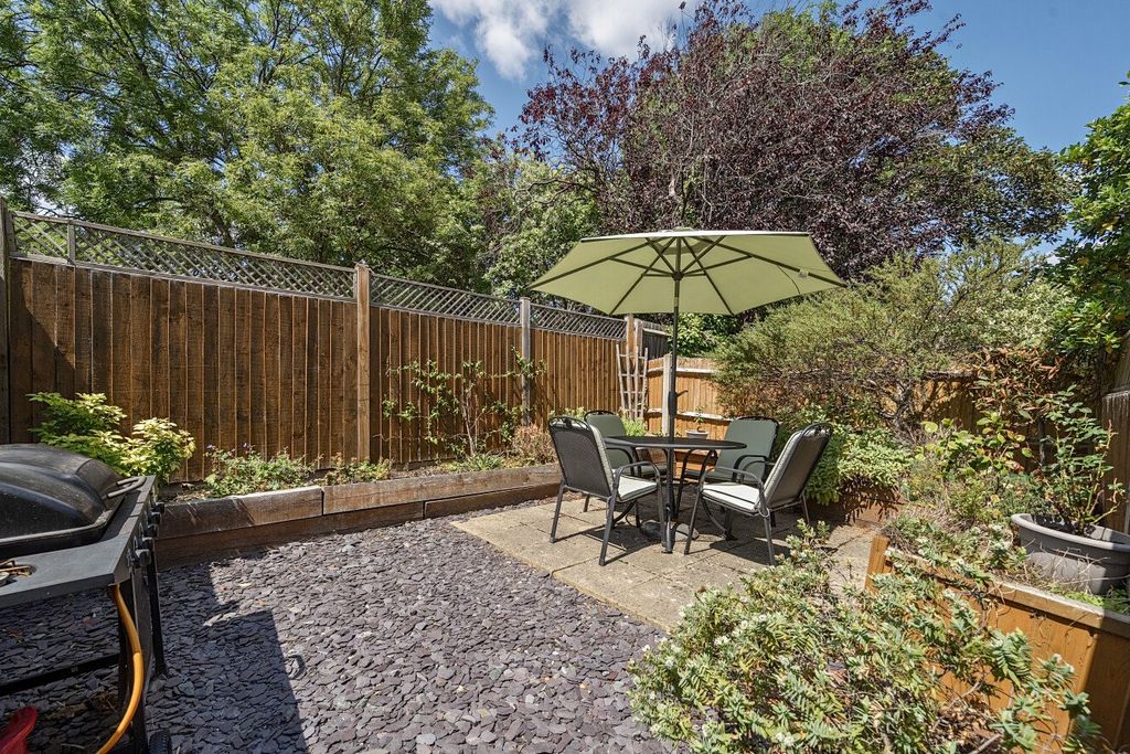 Property photo 2 of 22 Picture No. 28