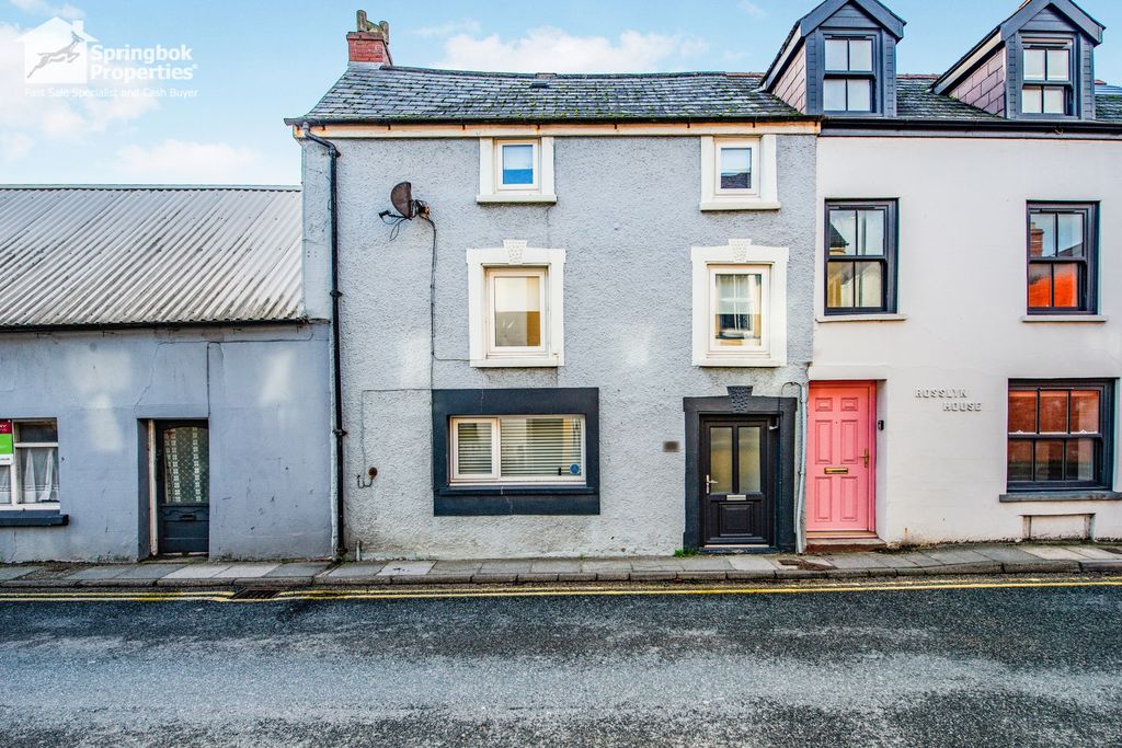 Property photo 1 of 15 Front View