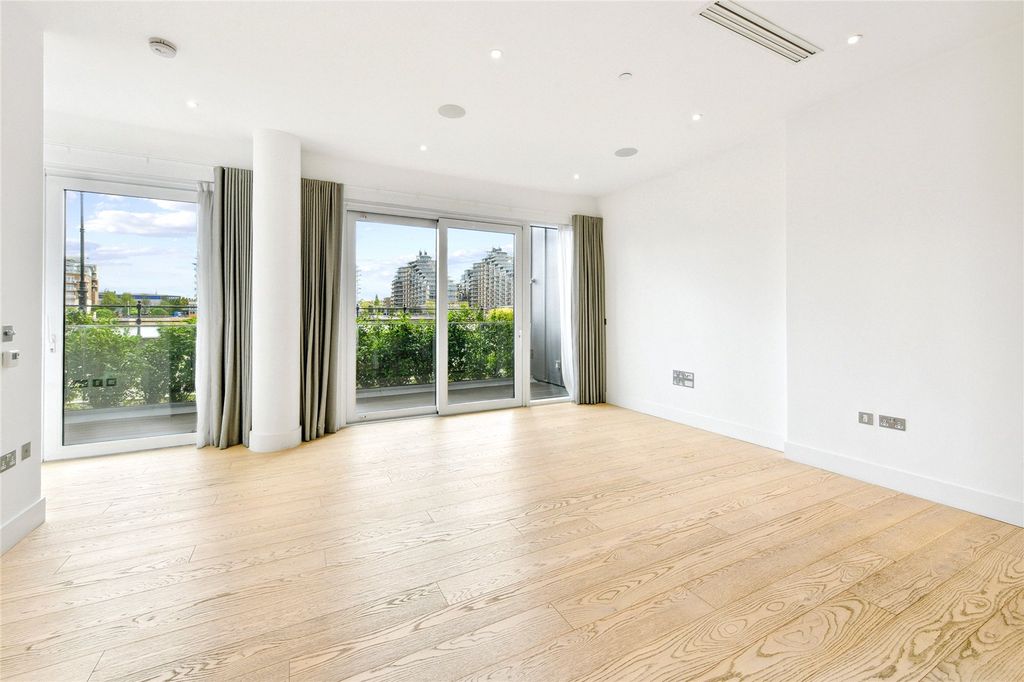 Property photo 1 of 17 Reception Room