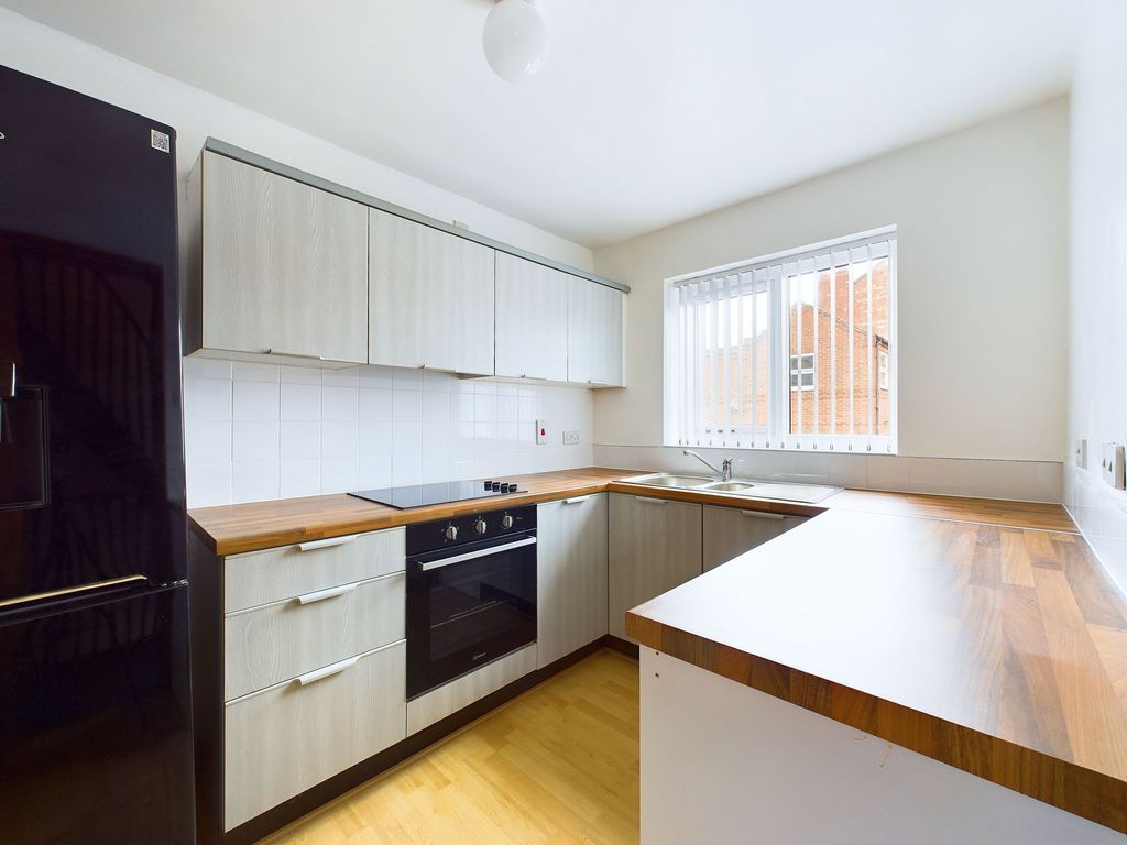 Property photo 3 of 23 Kitchen