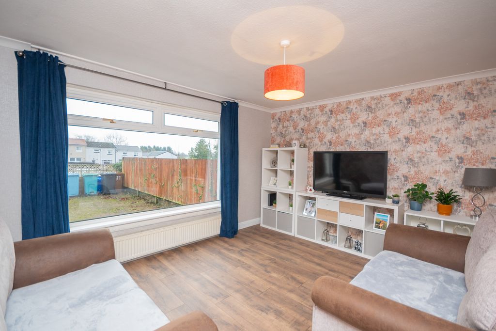 Property photo 2 of 15 Lounge