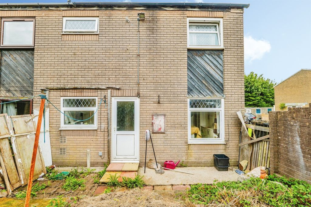 Property photo 3 of 18