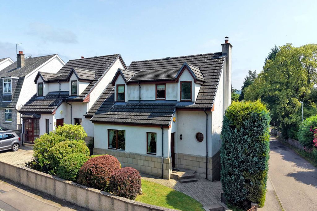 Property photo 1 of 34