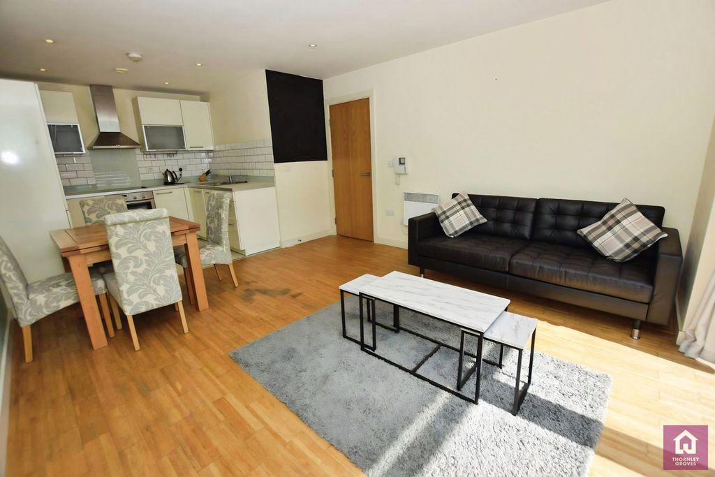 Property photo 1 of 20 Pbox-Img.Jpg