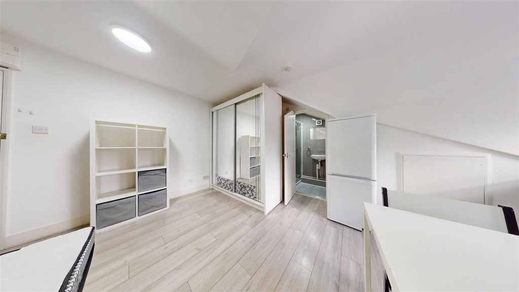 Property photo 3 of 7 Apl4Dwfxduuiqfwizexccw.Jpg