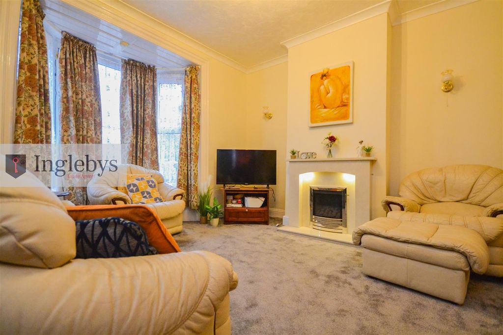 Property photo 3 of 24