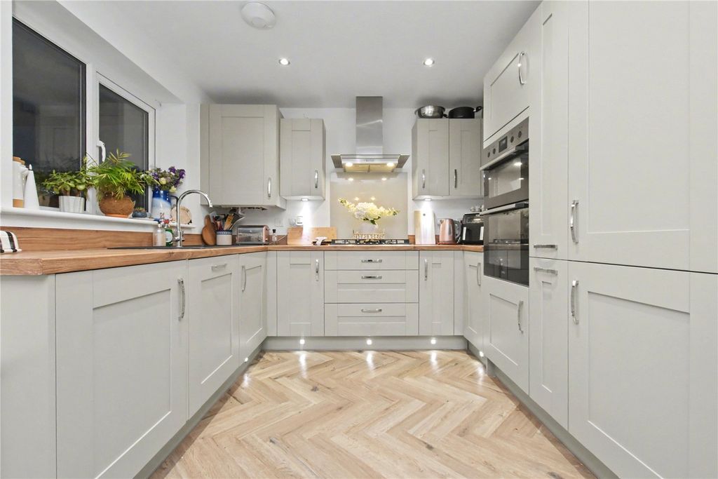 Property photo 2 of 19 Picture 2