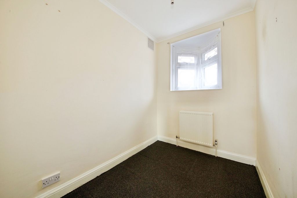 Property photo 3 of 16 Pbox-Img.Jpg