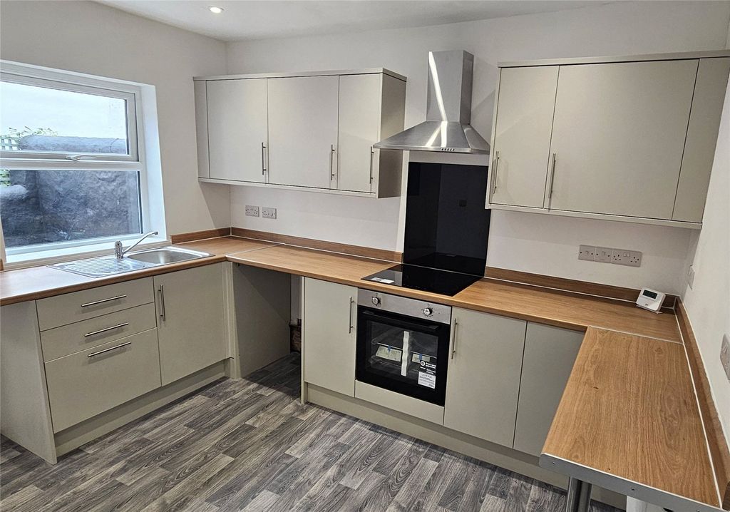 Property photo 2 of 11 Picture No. 04