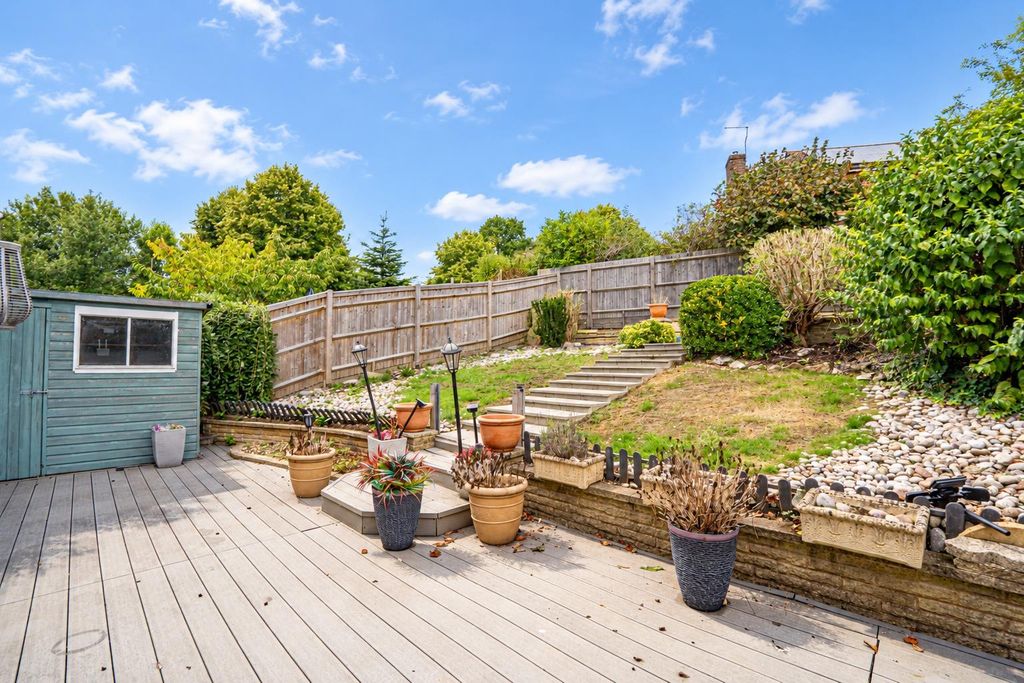 Property photo 2 of 37 A303542F-0E72-4d10-9B35-F221E6c32c54.Png